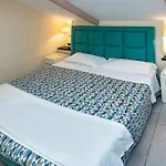 Blurooms